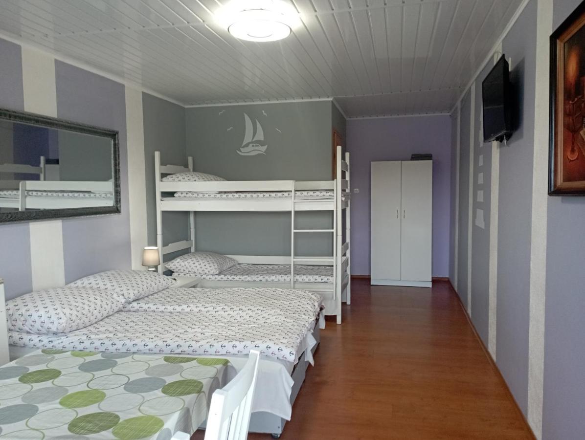 Anrema - Pokoje 21M2 Swarzewo Exterior foto
